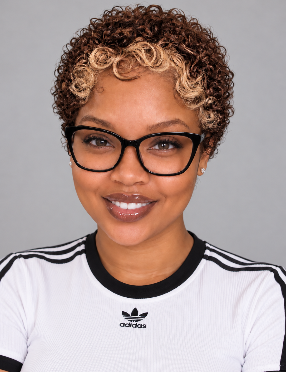 Front_View_Multicolor_Deep_Curly_Pixie_Wig_with_Face-Framing_Highlights.png